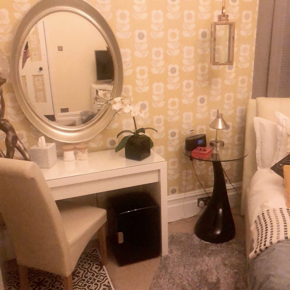 Charing Cross Rooms - B&B