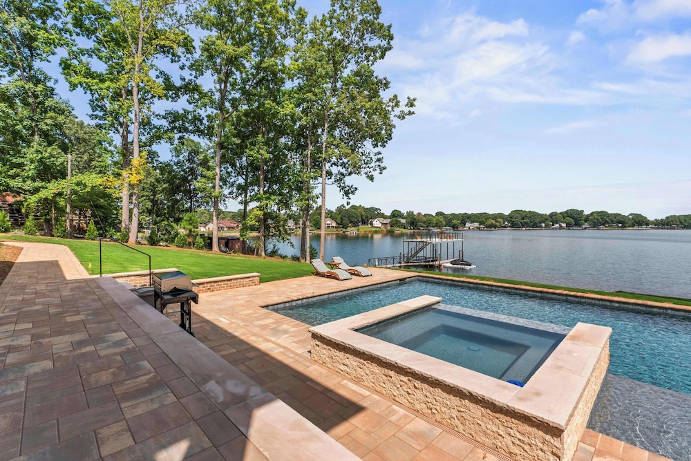 The Retreat at Sunrise Cove