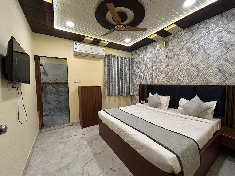 Hotel Triple Three By Aditya Inn