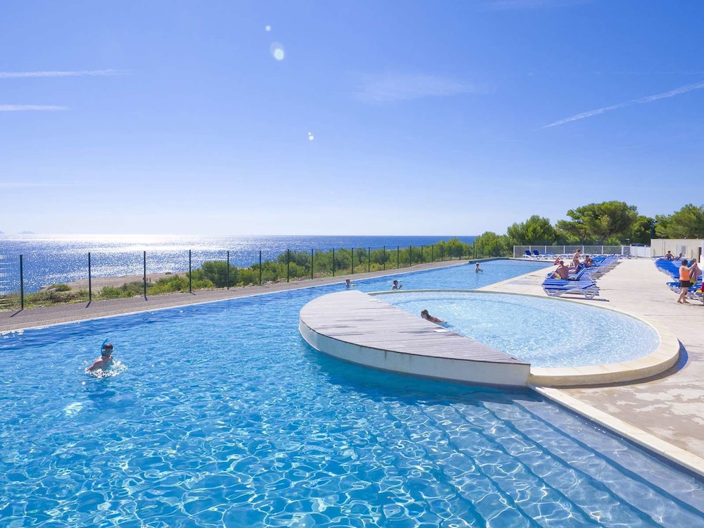 Lagrange Vacances Camping de l'Arquet photo 2