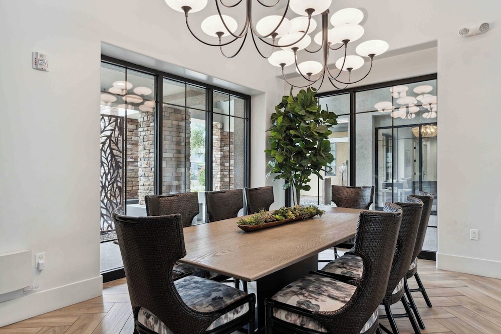 The Laurel Apartments in Chandler