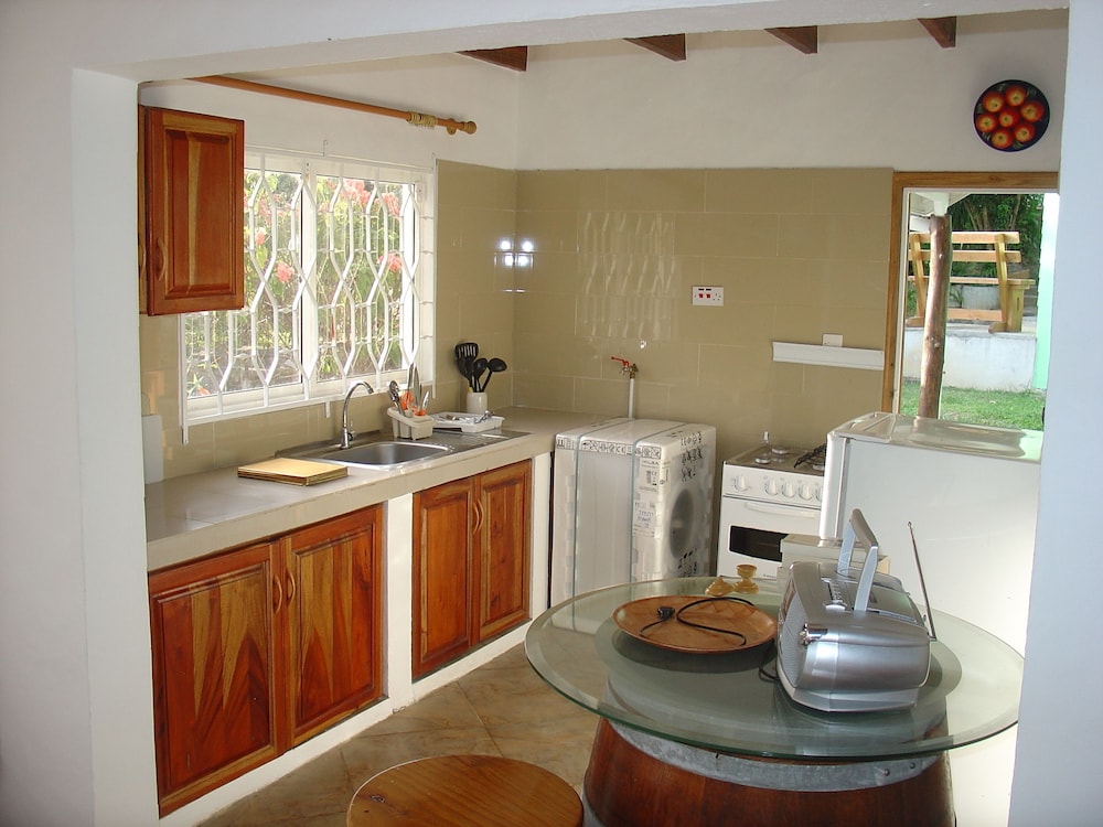 Lemongrass Lodge