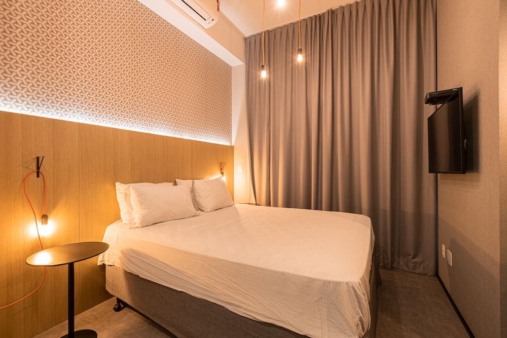 ESD - Studios E-Side By Anora Spaces