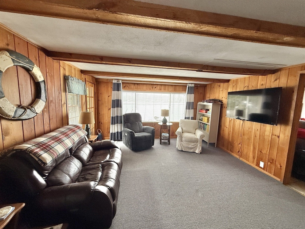 Sunset Shores Limit 4 2 Bedroom Cottage