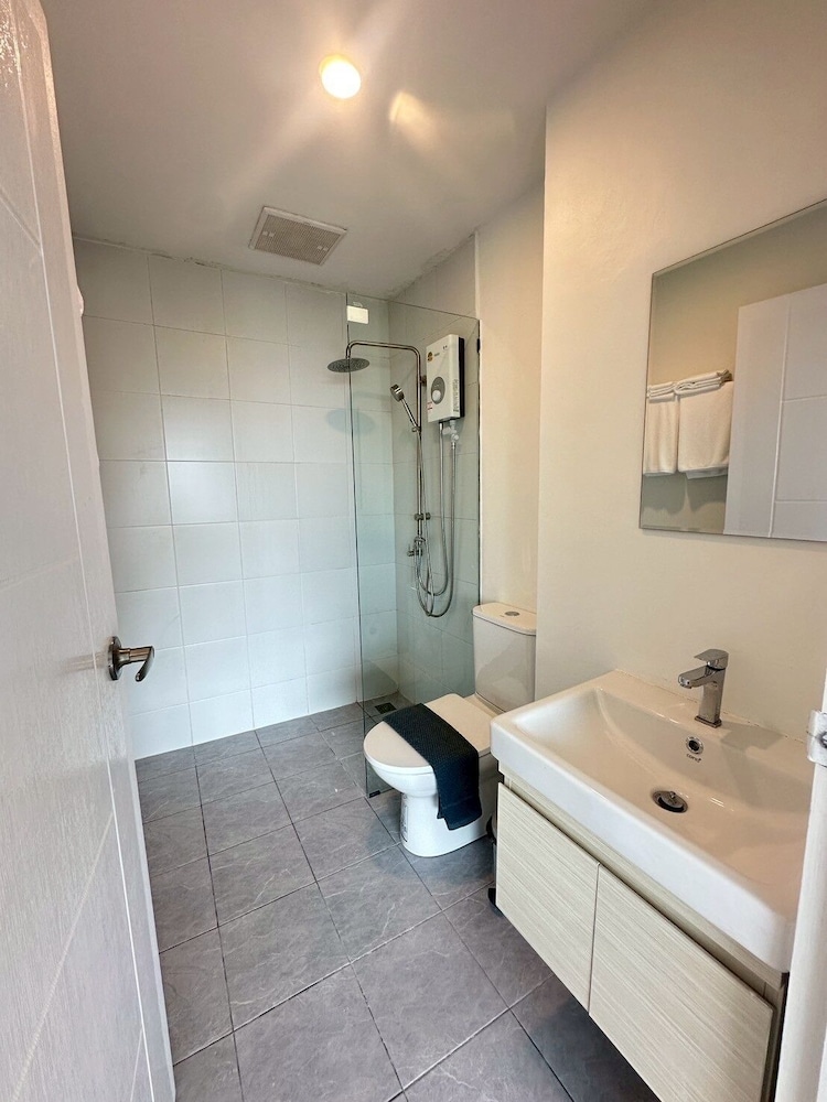 Hill Bay Suites