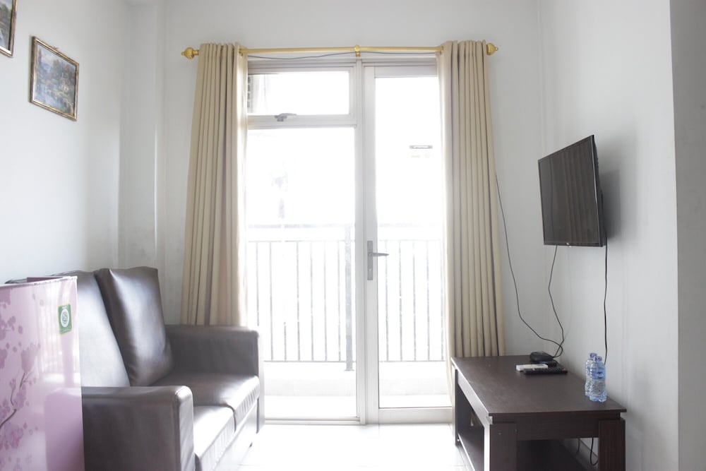 Comfy 2BR Apartment at Mekarwangi Square Cibaduyut, Bandung - 11