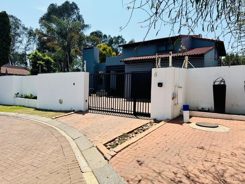 Villa Picasso - 3 Bed Villa