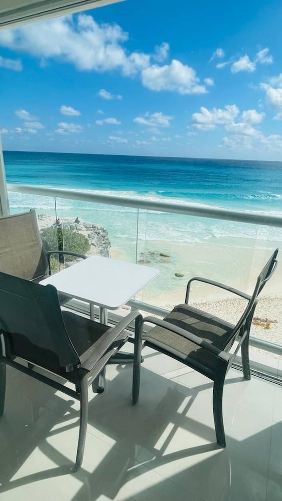 Room-ocean View Room #1202near The Clubs