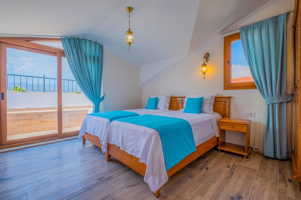 Myra Villa 1 view 2