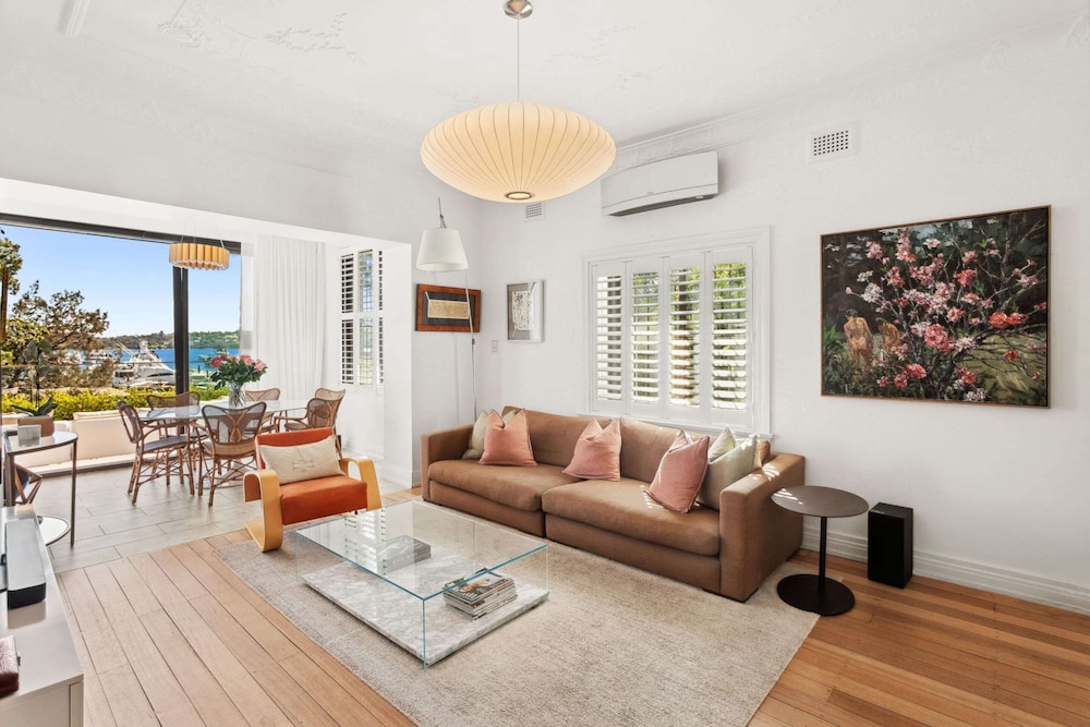 Superb 2-bed Apartment Facing Rose Bay Marina