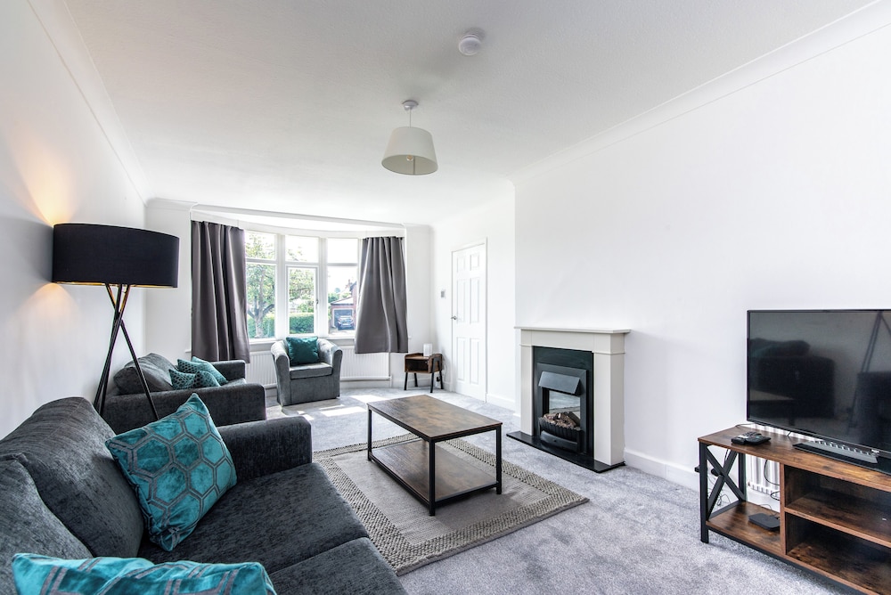 Bramcote House