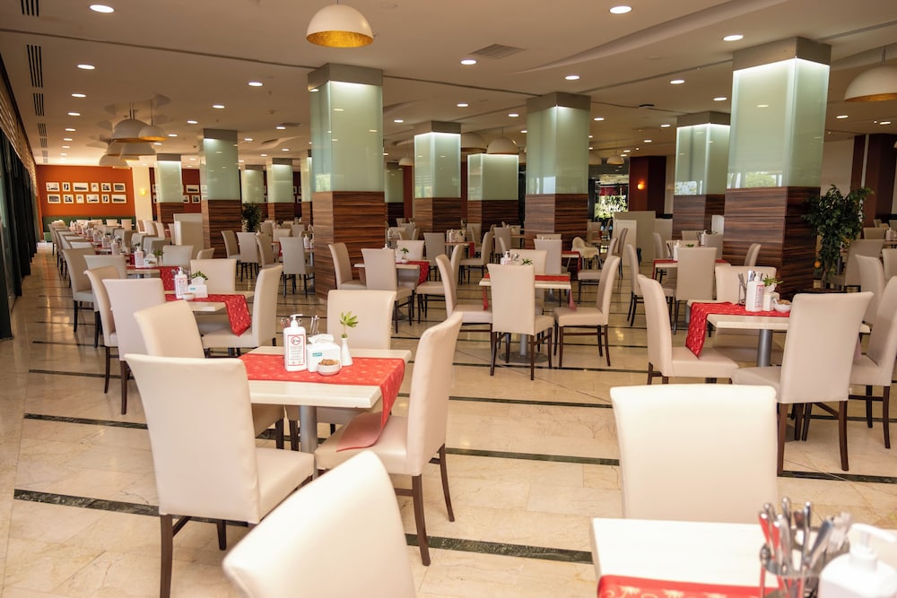 AQI Pegasos Resort