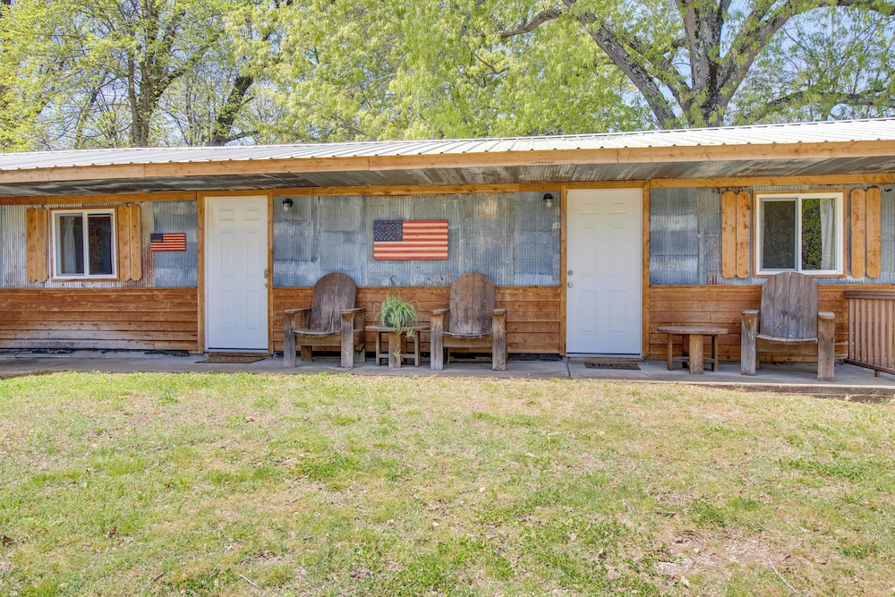 Cabin 2 Mi to White River: Great for Anglers!