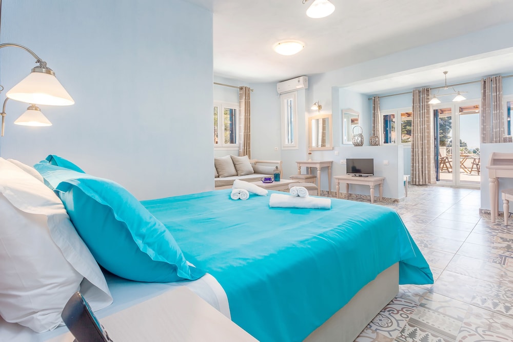 Stafylos Suites Boutique Hotel