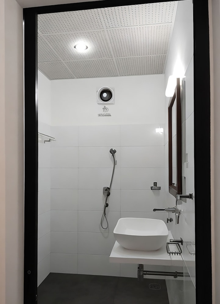 Avita Holiday Home
