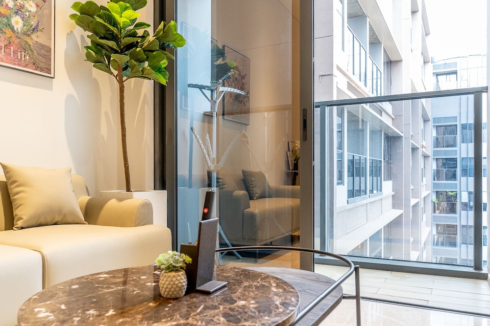The MarQ Luxury 2BR Apt Central D1
