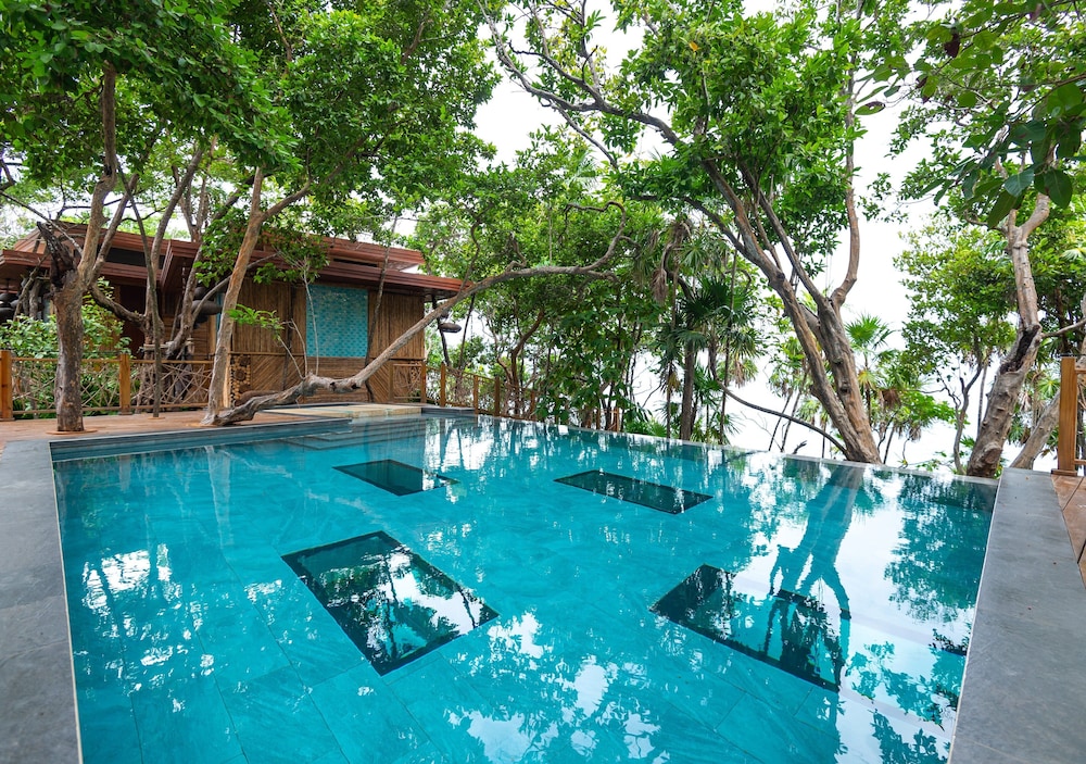 Kimpton Grand Roatan Resort And Spa by IHG - Photo 30