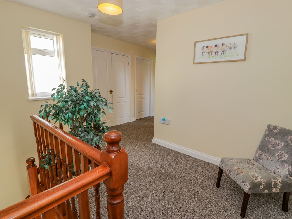 Lockley view 4
