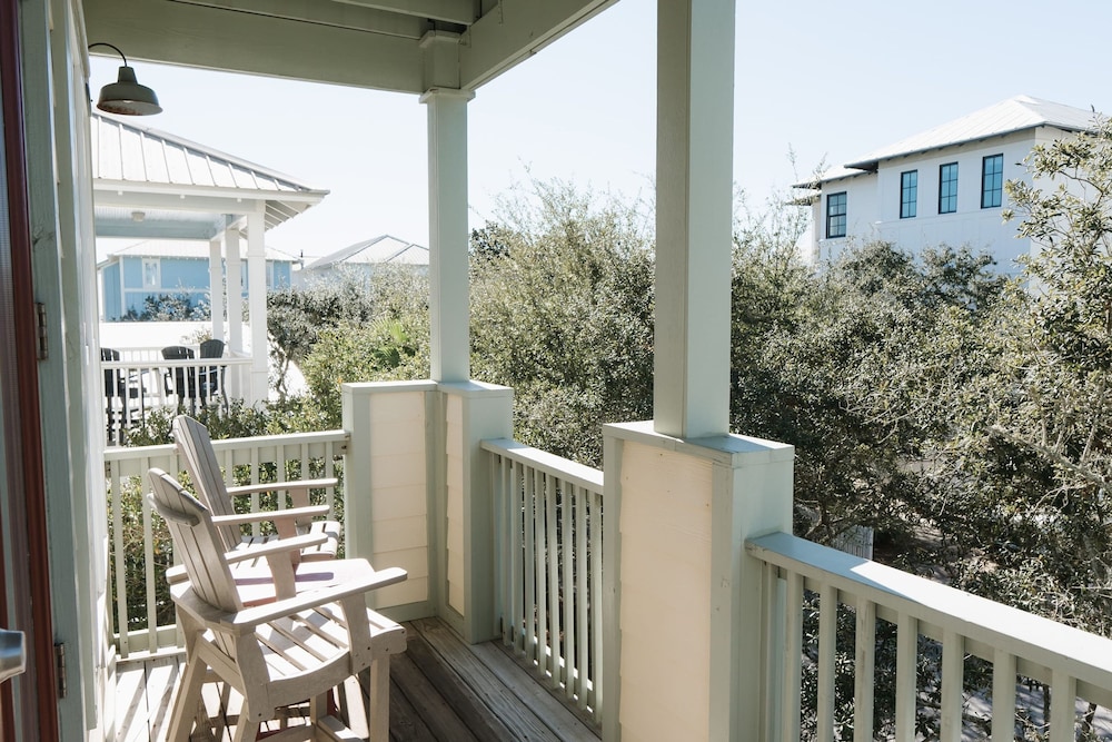30A Seaclusion by Avantstay Walk to Beach Pool