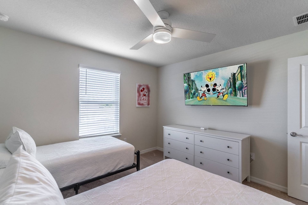 3285 Windsor Island