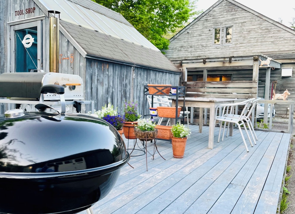 GARDEN SHED