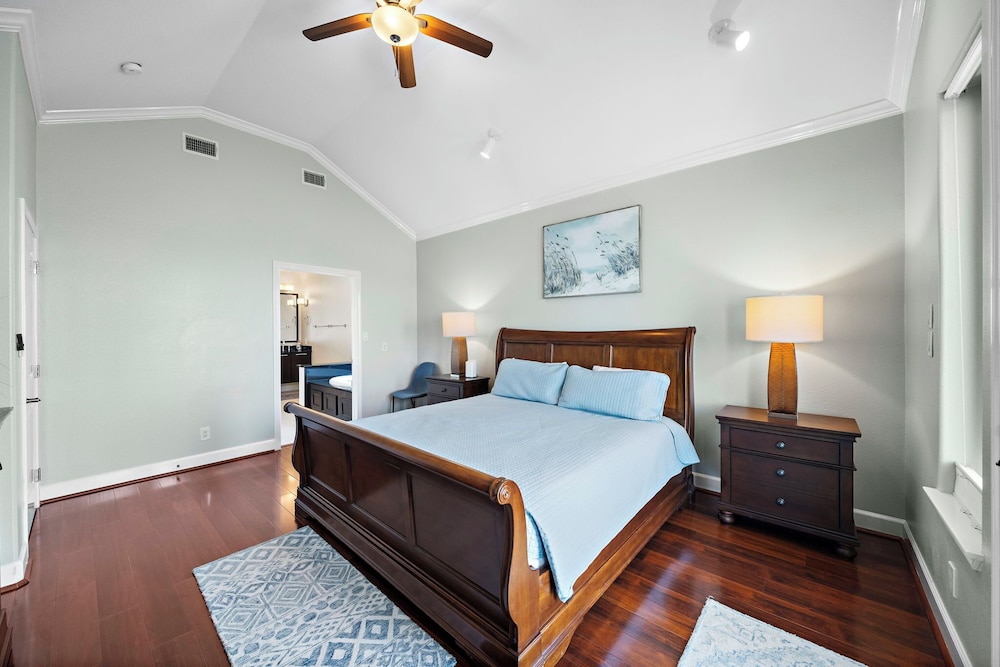 Blue Marlin Bayfront Retreat by Ryson Vacation Rentals