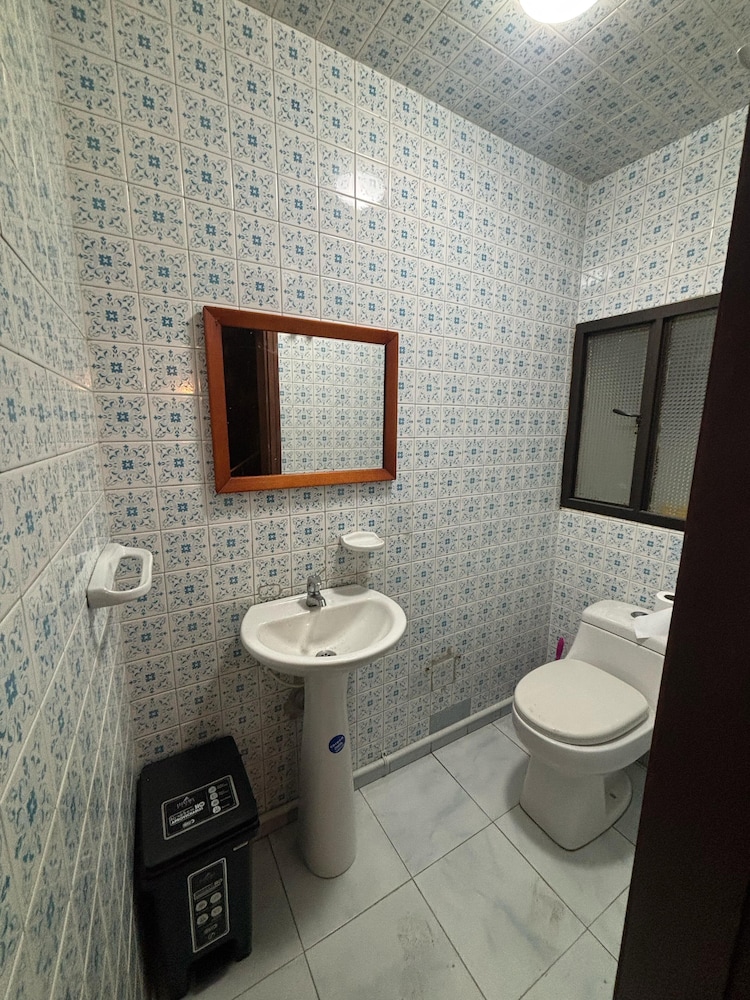 Kuyay Yachi Hostel