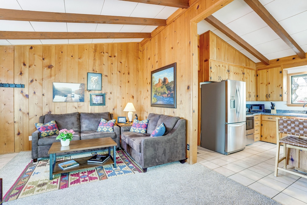 Mtn Views & Multi-level Deck: Prescott Paradise!