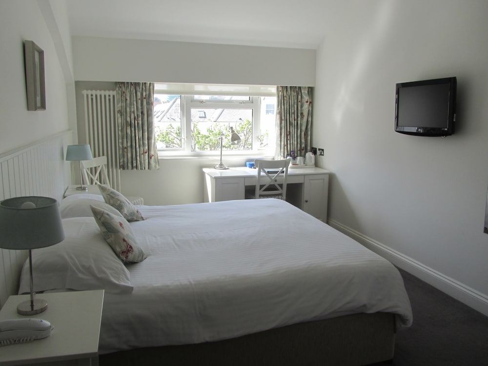 Ommaroo Hotel