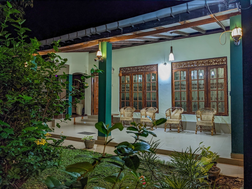 Sigiri Choona Lodge