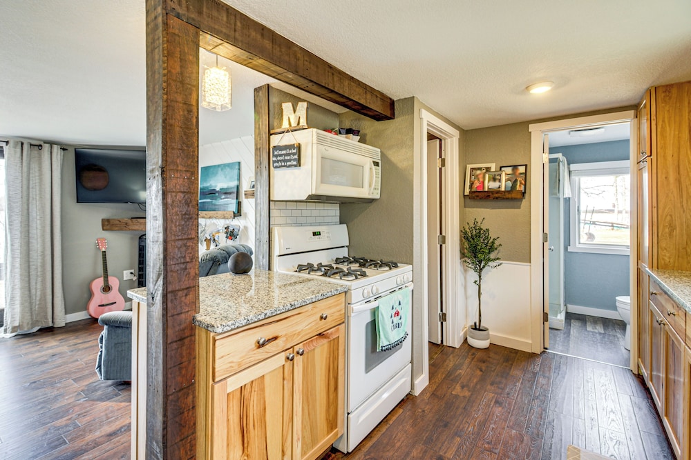 Boat Dock & Launch: Family Cabin on Prairie Lake!