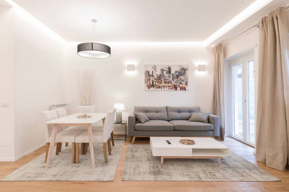 Lovely flat in Piazza Morosini