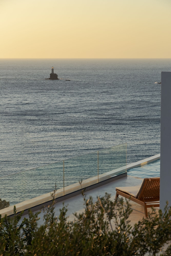 Golden Vista Suites by Explore Andros