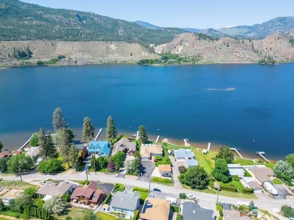Skaha Lakefront Inn