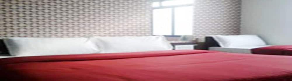 Room Maangta 100 - Andheri East photo 2