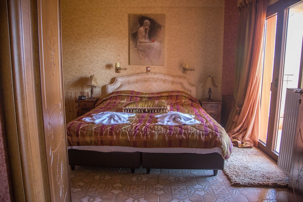 Silva Suites - Kryoneri, Lake Plastira