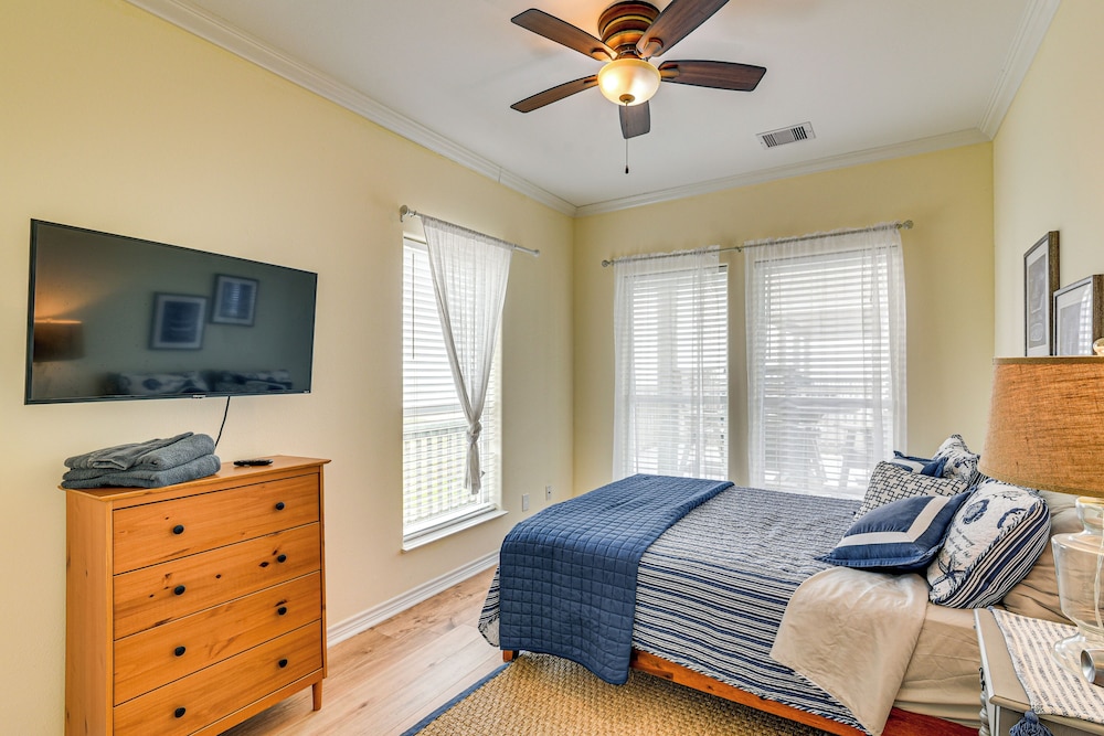 Gulf Views: Beachfront Bolivar Peninsula Escape!