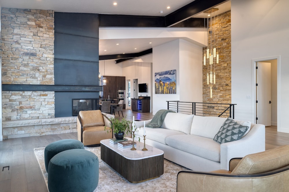 Orion by Avantstay Luxury 5bdr Ski Home w Views Minutes to Deer Valley Lift