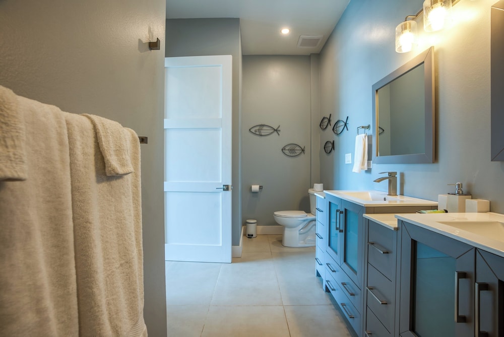 Sunset Gecko Condos - Unit 2A view 3