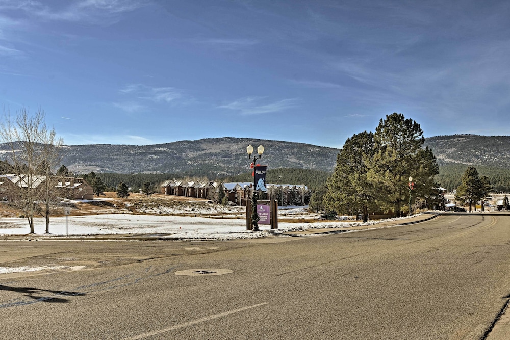 Mtn Bike, Hike & Disc Golf: Cozy Angel Fire Condo