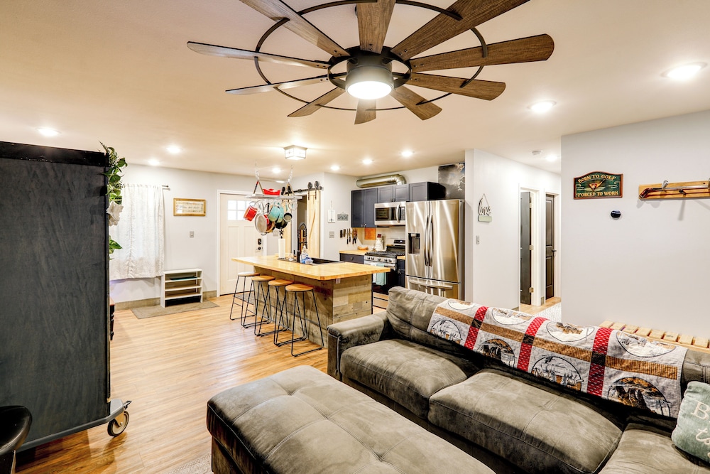 Walk to Dtwn: Dog-friendly Retreat in Fairbanks!