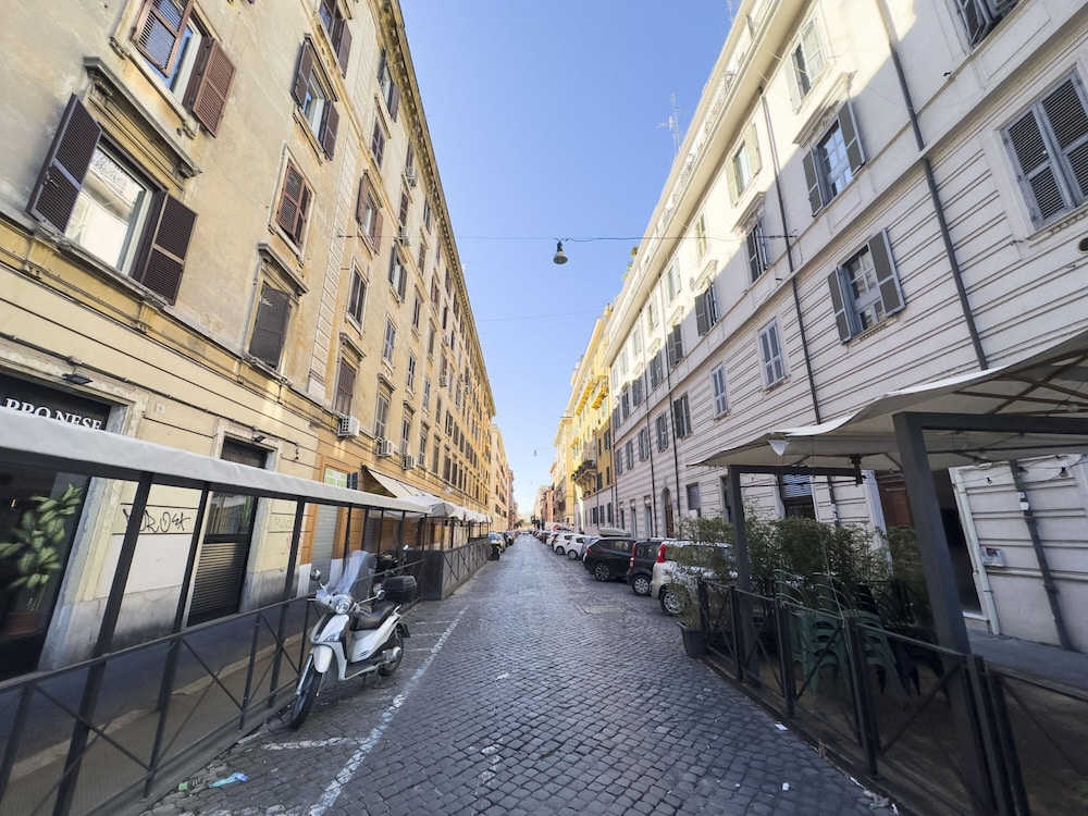 Testaccio Brand New 3 BR Apartment photo 2