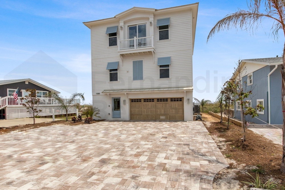 1088 S. Fletcher Ave 5 Bedroom Home