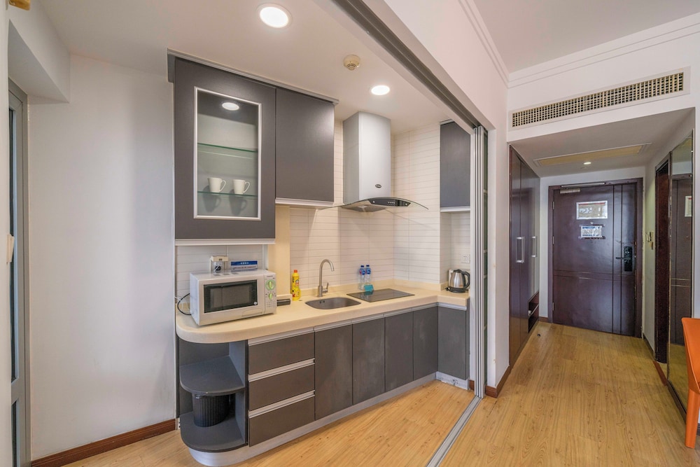 Tyms Xujiahui Stylish 1BR APT