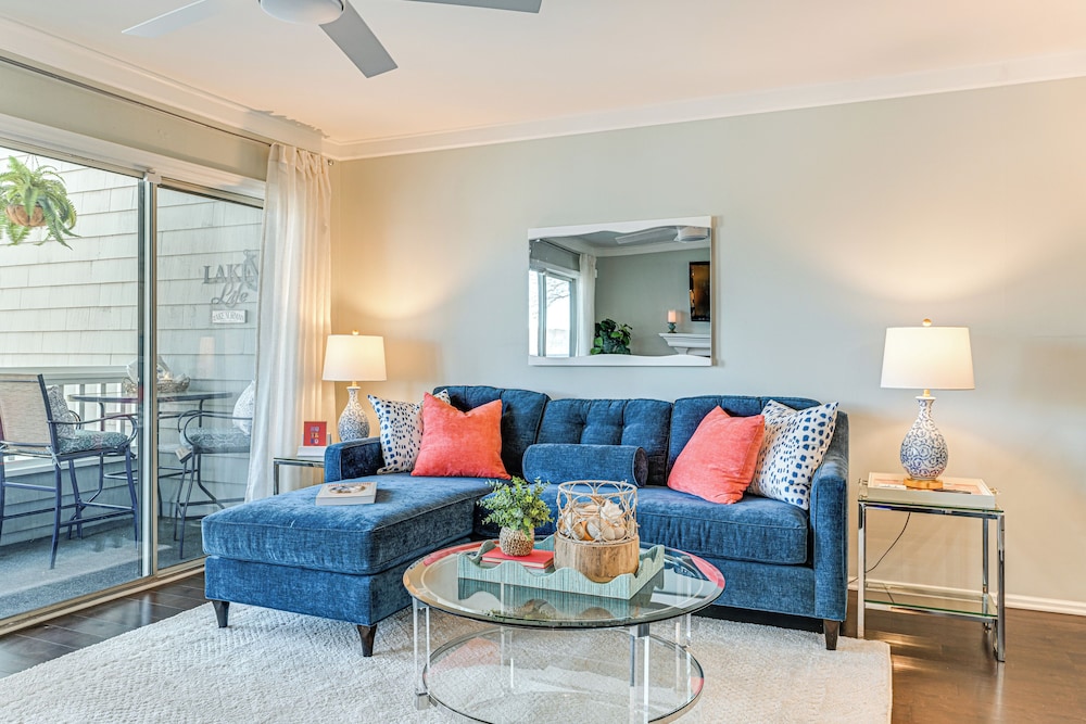 Waterfront Lake Norman Retreat w/ Pool Access!