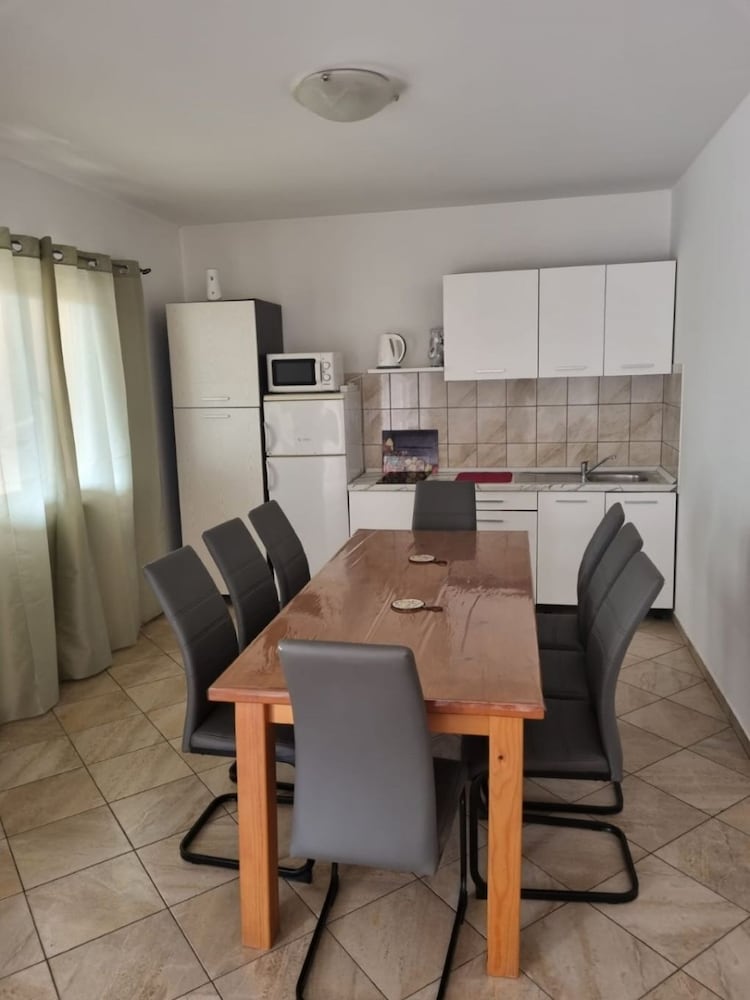 Mare - 20 m From Beach - A1