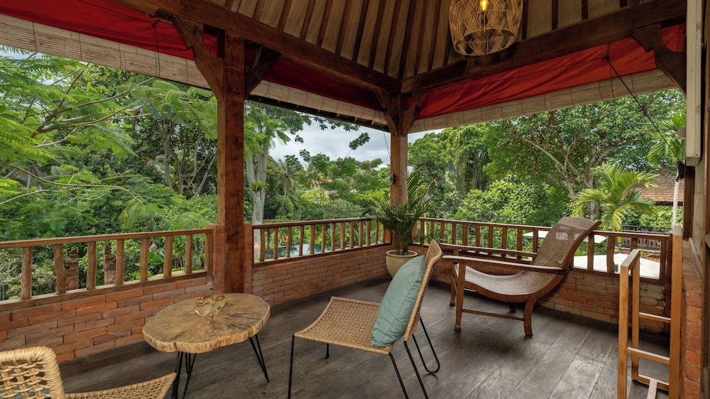 Rumah Melati Estate by Villa Finder