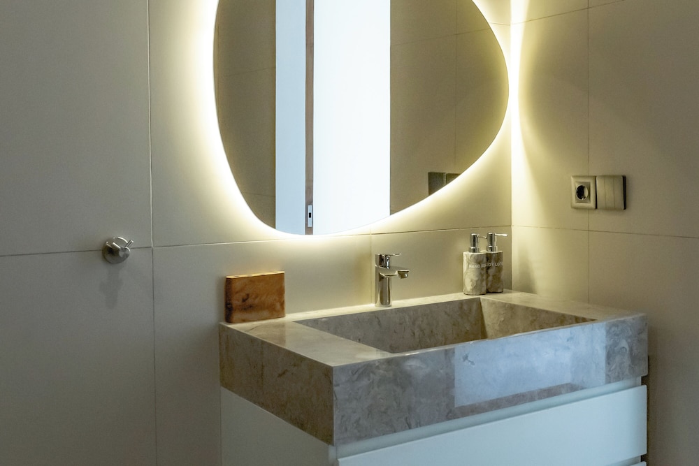 AMO Residences