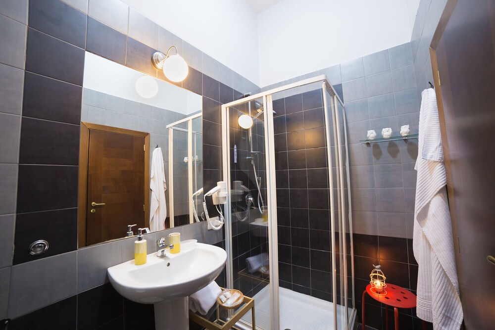 B&B Le 4 Stagioni Dante's Suites by ClaPa Group Dislocated Hospitality