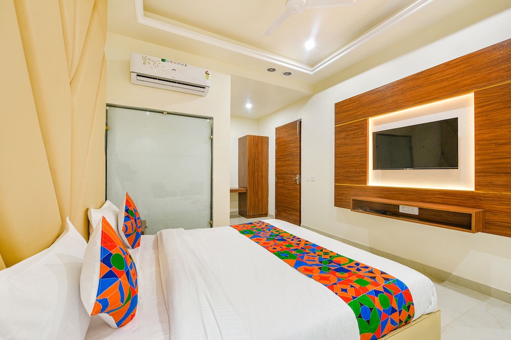Fabhotel K9 Royal